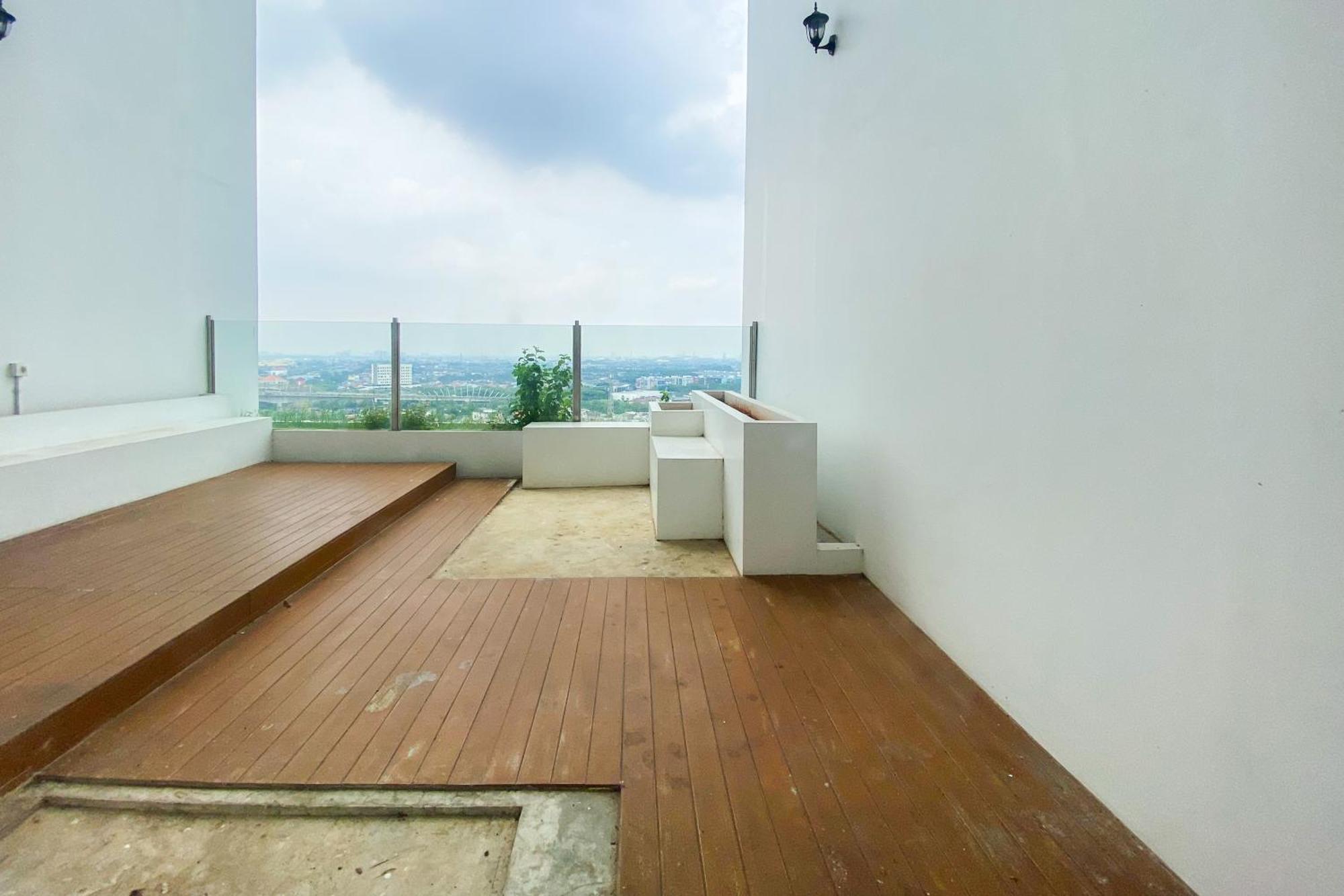 Apartemen Comfort 1br At Patraland Urbano By Travelio